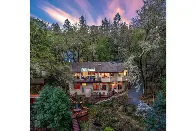 Image de Magical Forest Retreat - Hot Tub, Dog-Friendly, Putting Green