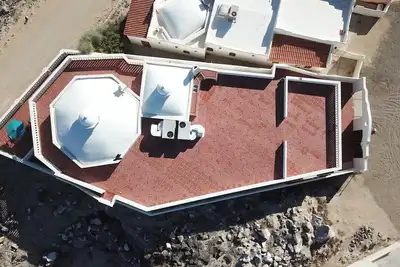 Image de Large Beautiful Home with Spectacular Ocean and City views. Only 5 min to Beach!