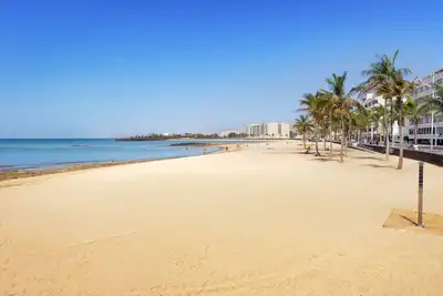 Image de Lanzahost \"Reef Xxi\" - beach and city