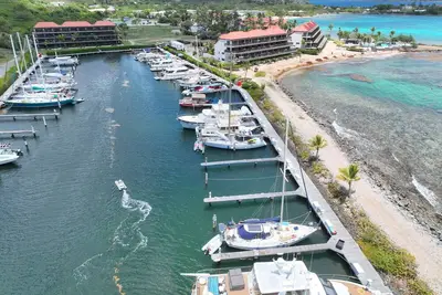 Image de Brilliant 2/2 condo (Brand new)Sapphire Beach Resort