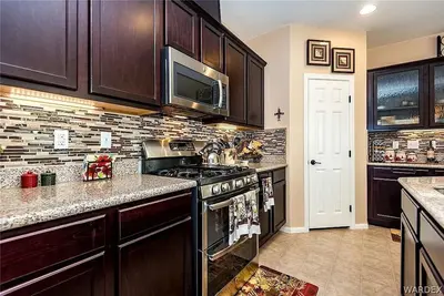 Image de This beautiful 4 bedroom, plus casita home