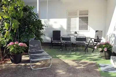 Appartement d'une chambre avec la terrasse Pirovac, Sibenik (A-20015-a)