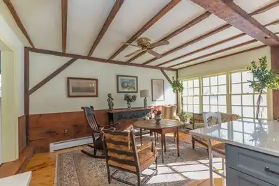 Image de A Quintessential New England Historical Guesthouse