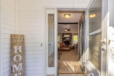 Image de Cozy Home - Walkable to Downtown Senoia