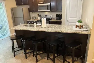 Image de 4 Bedroom, 4 1/2 bath Townhome