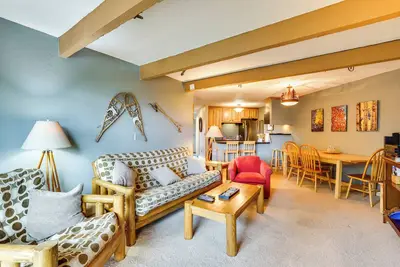 Image de Silverthorne Condo w/ Lake Views: 10 Mi to Skiing!