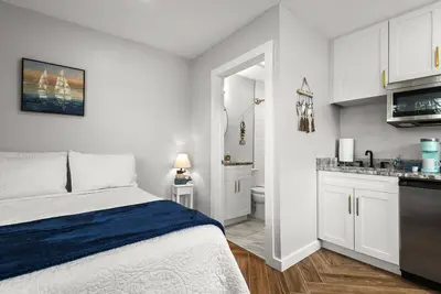 Image de 403 B The Pink Studio with Kitchenette