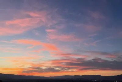 Image de Sunset @ Casa Aurora! Entire ground level apartment of executive home~