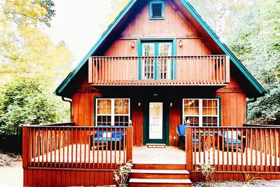 Image de Charming A Frame Cabin! 12 Mins To Town! 2 Acres! Fire Pit! Pets!