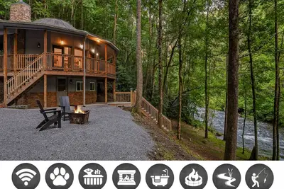 Dream Catcher (1-Bedroom Home) - Pets Allowed by RedAwning