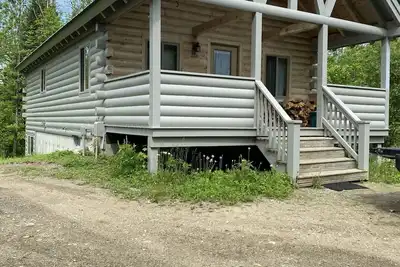 Image de Log cabin~hiking, hunting, skiing, with direct snowmobile trail access.