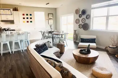 Image de Premier Host - Serene Coastal Retreat: Charming Bethany Beach  Home!