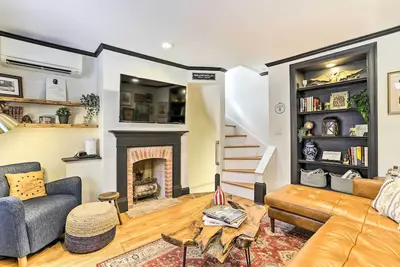 Image de Historic Home w/ Garden: Walk to Center City!