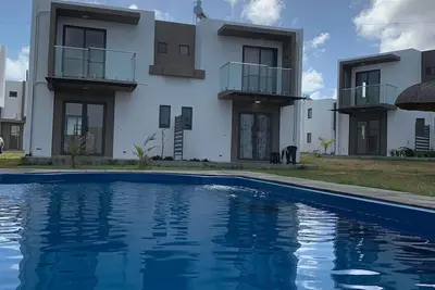 Visharm Villa - Lovely 2 bedrooms and 3 swimming pools vacation villa