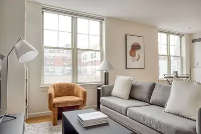 Image de Sunny Somerville 1br w/ W/D in Building, nr Harvard & Mit, by Blueground