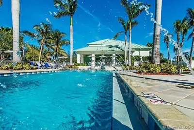 Image de Short Drive to Miami Int'l Airport! Convenient Accommodation, Balcony + Kitchen