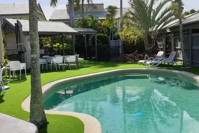 Image de Noosaville, 2 bedroom townhouse in a complex with pool and spa.