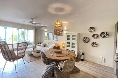 Image de Et Voilà! , magnifique appartement 1 chambre sur la plage!