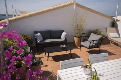 Image de Edificio Can Sord Appartement Nº 2 avec vue sur la mer, terrasse et Wi-Fi.