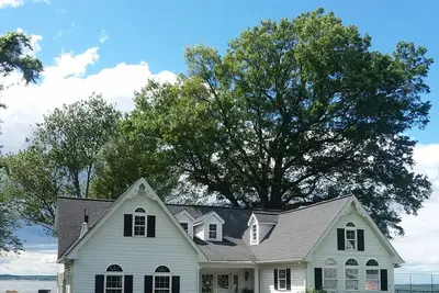 Image de Waterfront Beauty on the Bay