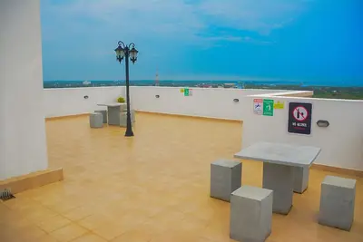 Image de Three Bedroom Condo with Pool and Spectacular Lagoon & Sea view