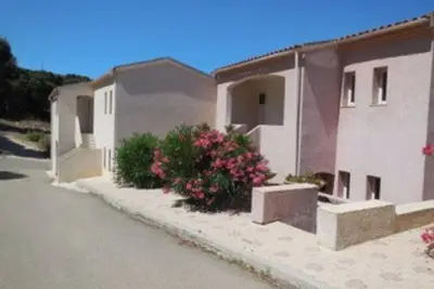 Image de Seaside rental in a residence with swimming pool. accepted animals
