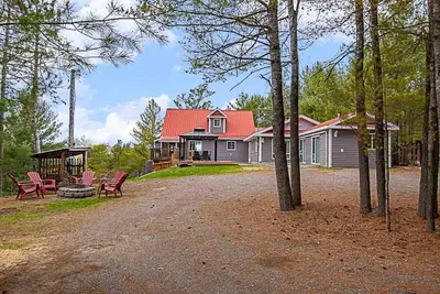 Image de Loon Lookout - Beautiful Waterfront Cottage w/ Sauna, Amazing Views, Ac, Wi-Fi