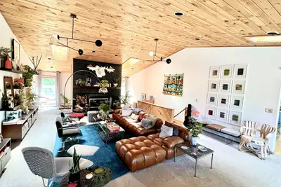 Image de Spacious House on a Hill in the Heart of Roscoe Ny