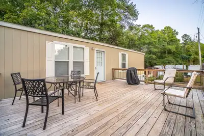 Image de Mobile Home E-1 at Safe Harbor Brady Mountain on Lake Ouachita!
