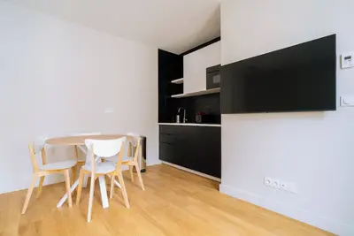 Image de Charming 1-Bed Modern Apartment in 10th Arr
