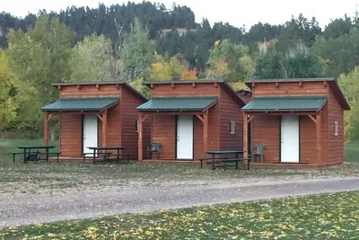 Image de Sturgis Sd. Camping Cabin with 2 Full Size Futons in Beautiful Blackhills