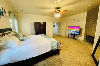 Image de Spacious home with hot tub, pool and amazing views