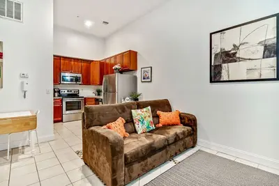 Image de Homey First Floor Flat near the Convention Center-Center City/Chinatown