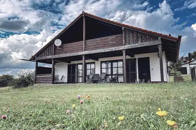 Image de Gemütliches Ferienhaus mit Garten und Terrasse