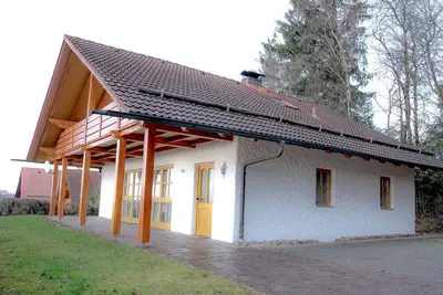 Image de Ferienhaus mit Balkon und Terrasse