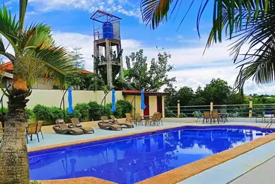 Image de Whether it’s a romantic getaway or family time, we have what you’re looking for.