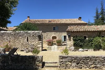 Image de Mas provençal Luberon, vue exceptionnelle, grande piscine!
