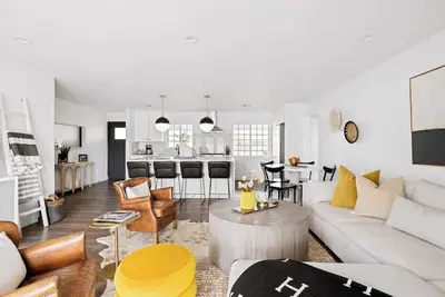 Charming Arcadia Gem | 2 Master Suites | Heated Pool | Best Location | Sleeps 10