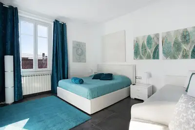 Image de Appartement \"Vacances Cinque Terre\" avec vue sur les montagnes, balcon et Wi-Fi.