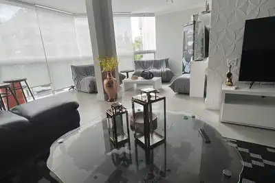 Image de Beautiful 4-suite Enseada apartment with gourmet balcony