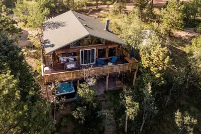 Image de Unique, Romantic Getaway - 1 hr to Denver - Hot Tub - Views