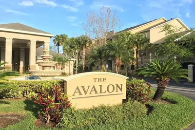 Image de Beautiful Ground Floor condo 2 br /2 ba Avalon