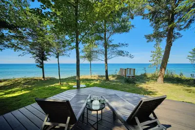 Image de ★Modern Beach House w/Sunset Views/Trails/Golfing/Skiing/Secluded Beach★