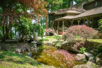 Image de “WaterView” Iconic Gem waterfront property w/ walking trails