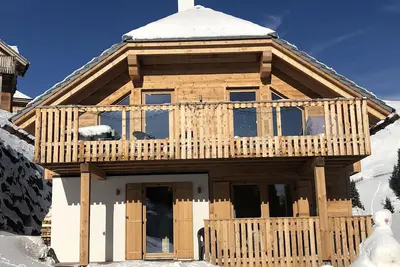 Image de Comfortable chalet to feel at home right on the ski slope