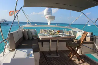 Image de Luxury yacht, a ride on the Caribbean Sea!