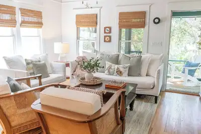 Image de Kick back and relax in our little slice of heaven, just moments away from East