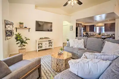 Image de Chic Yuma Getaway Near Park, Golf & Shopping!