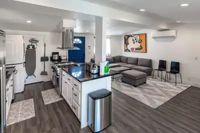 Image de Fun Family 4-bedroom Home Near Disneyland