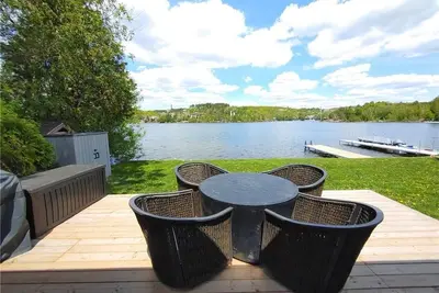 Image de Long Lake Waterfront Cottage Retreat